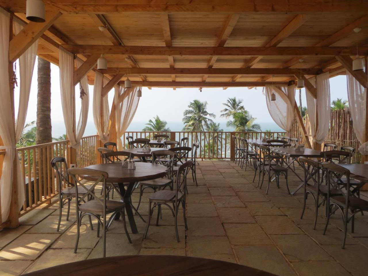 Larive Beach Resort Vagator Ngoại thất bức ảnh