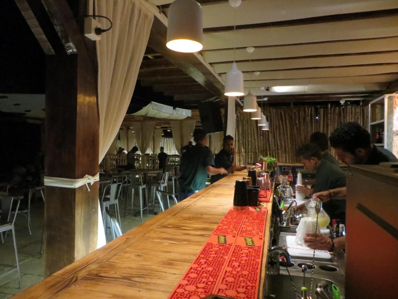 Larive Beach Resort Vagator Ngoại thất bức ảnh