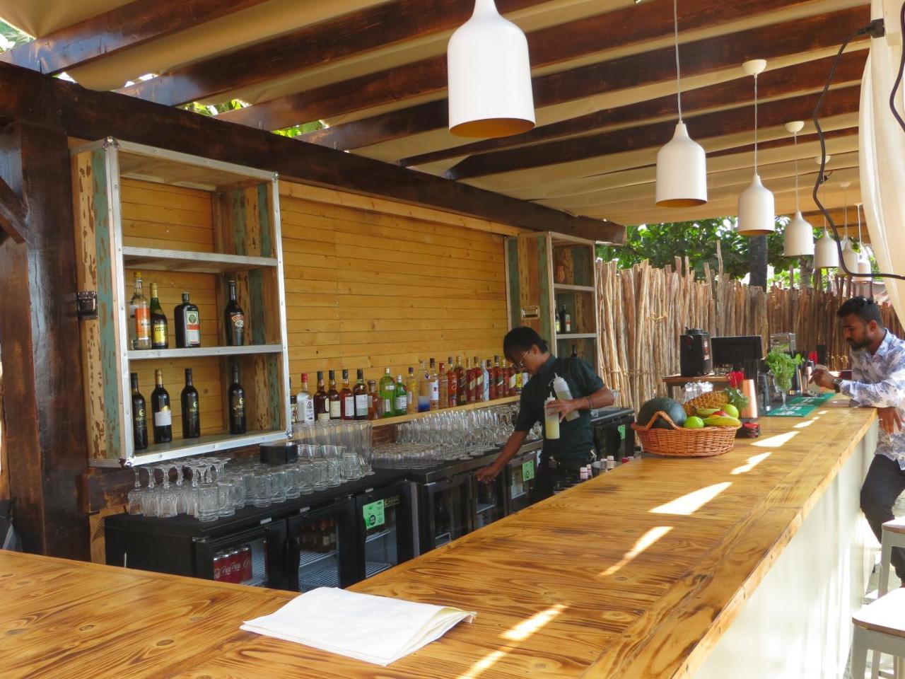 Larive Beach Resort Vagator Ngoại thất bức ảnh