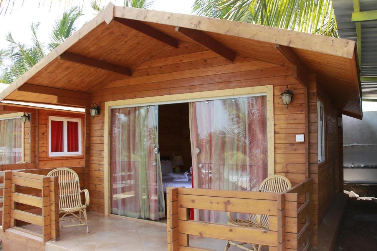 Larive Beach Resort Vagator Ngoại thất bức ảnh