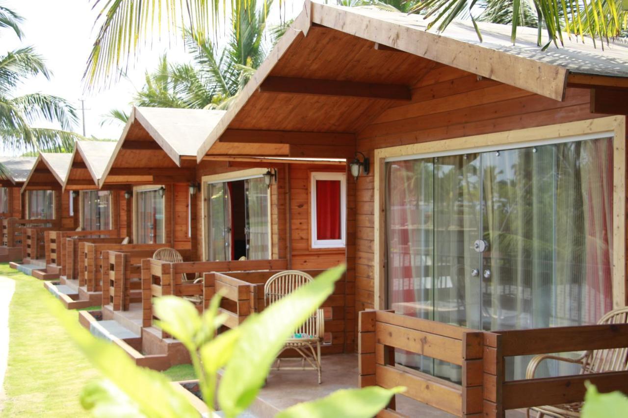 Larive Beach Resort Vagator Ngoại thất bức ảnh