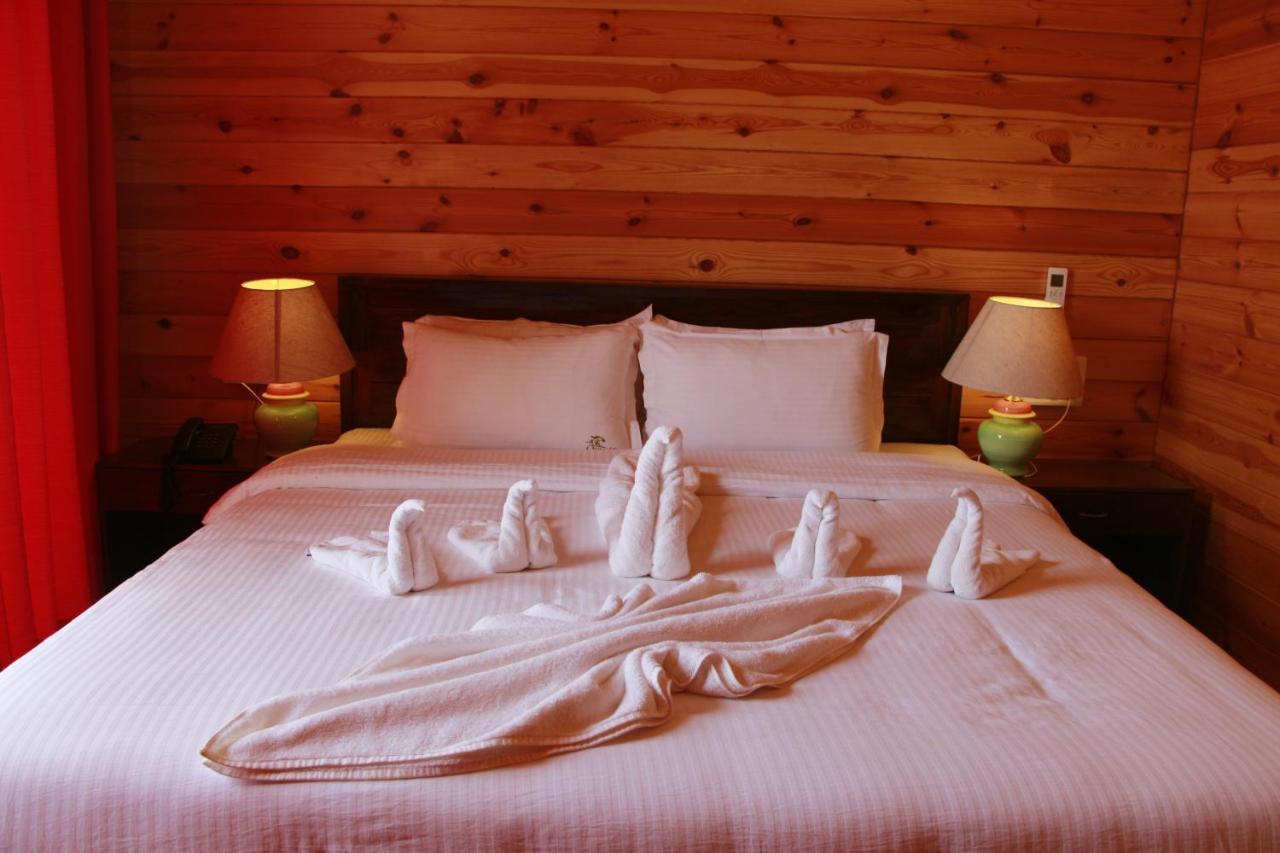 Larive Beach Resort Vagator Ngoại thất bức ảnh
