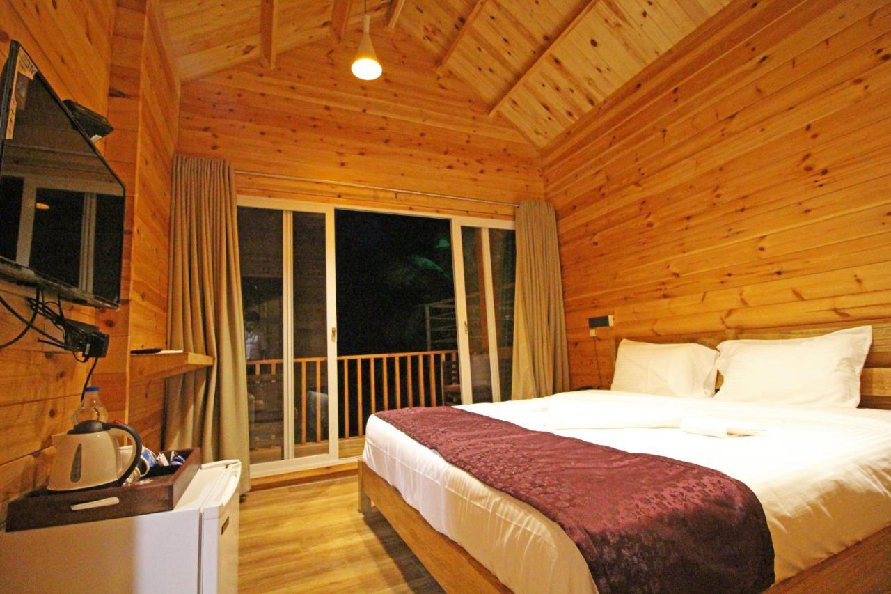 Larive Beach Resort Vagator Ngoại thất bức ảnh