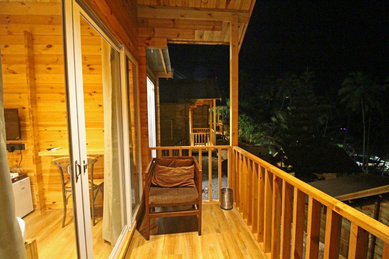 Larive Beach Resort Vagator Ngoại thất bức ảnh