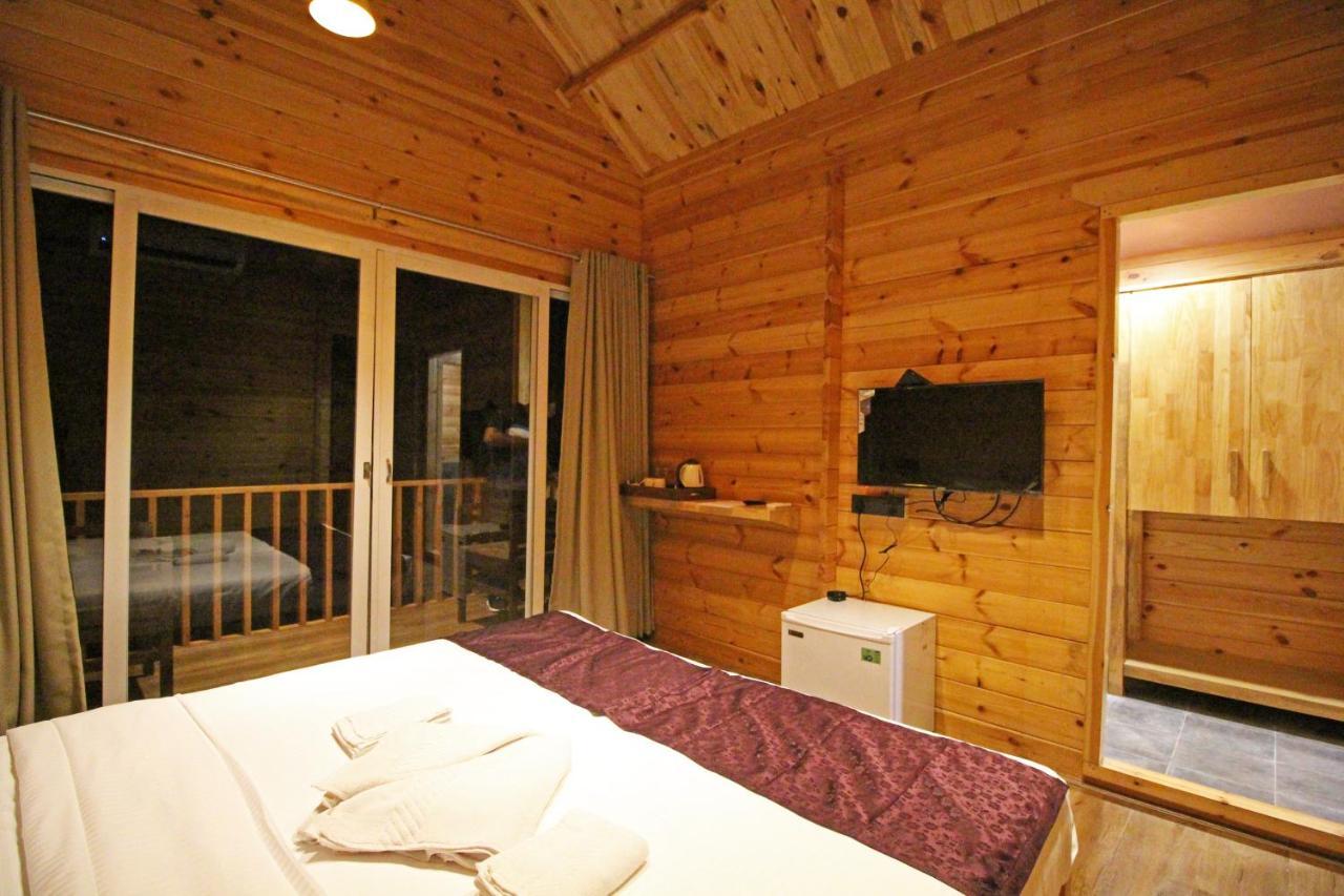 Larive Beach Resort Vagator Ngoại thất bức ảnh