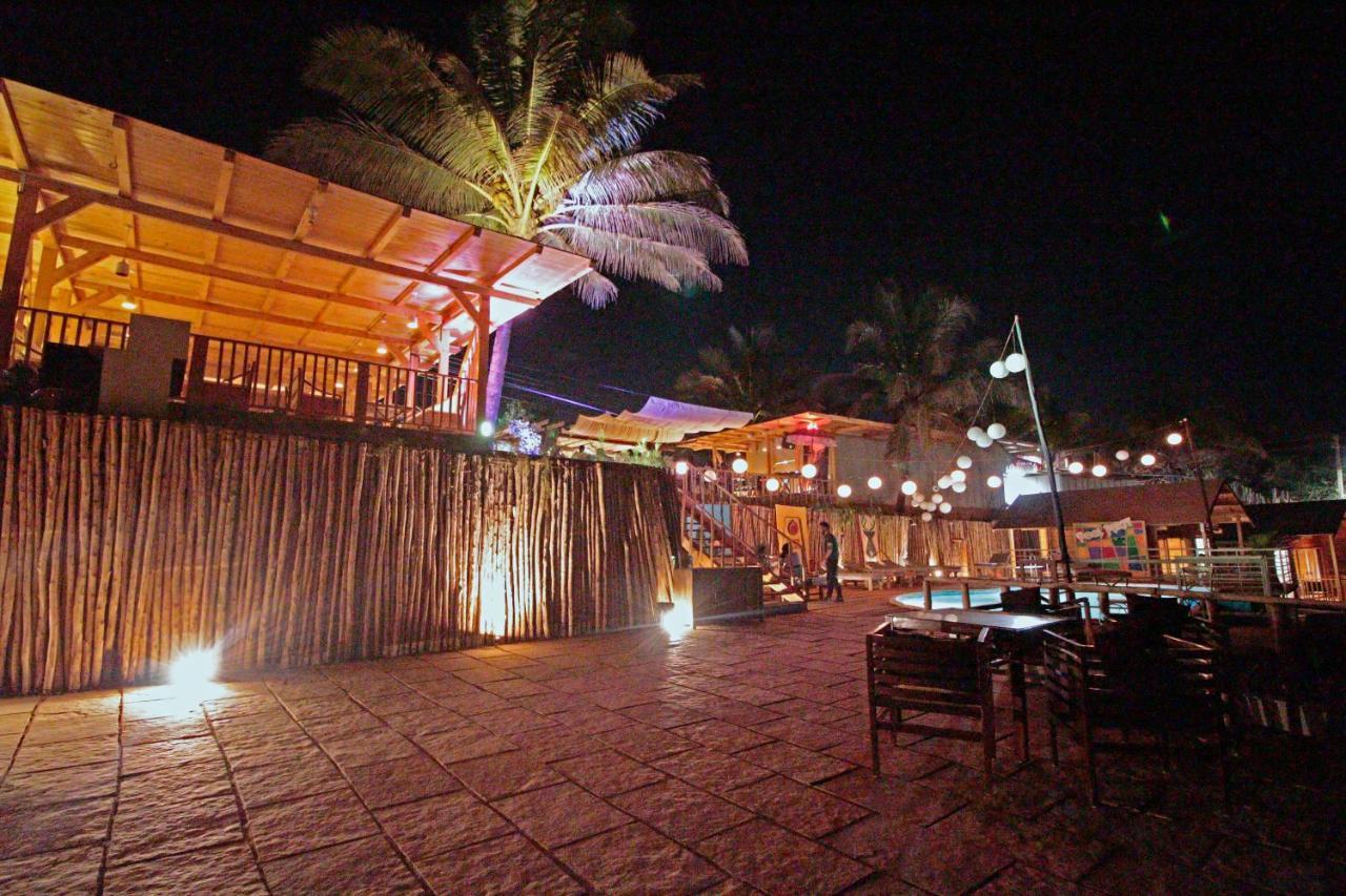 Larive Beach Resort Vagator Ngoại thất bức ảnh