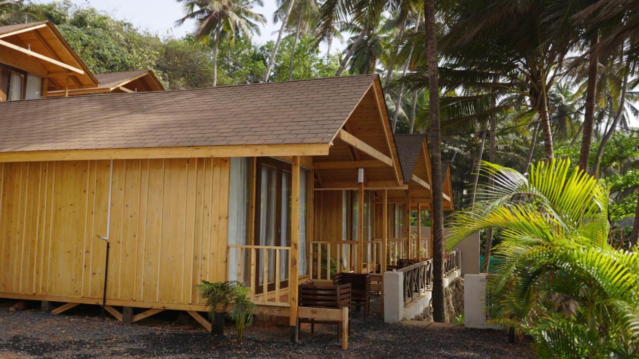 Larive Beach Resort Vagator Ngoại thất bức ảnh