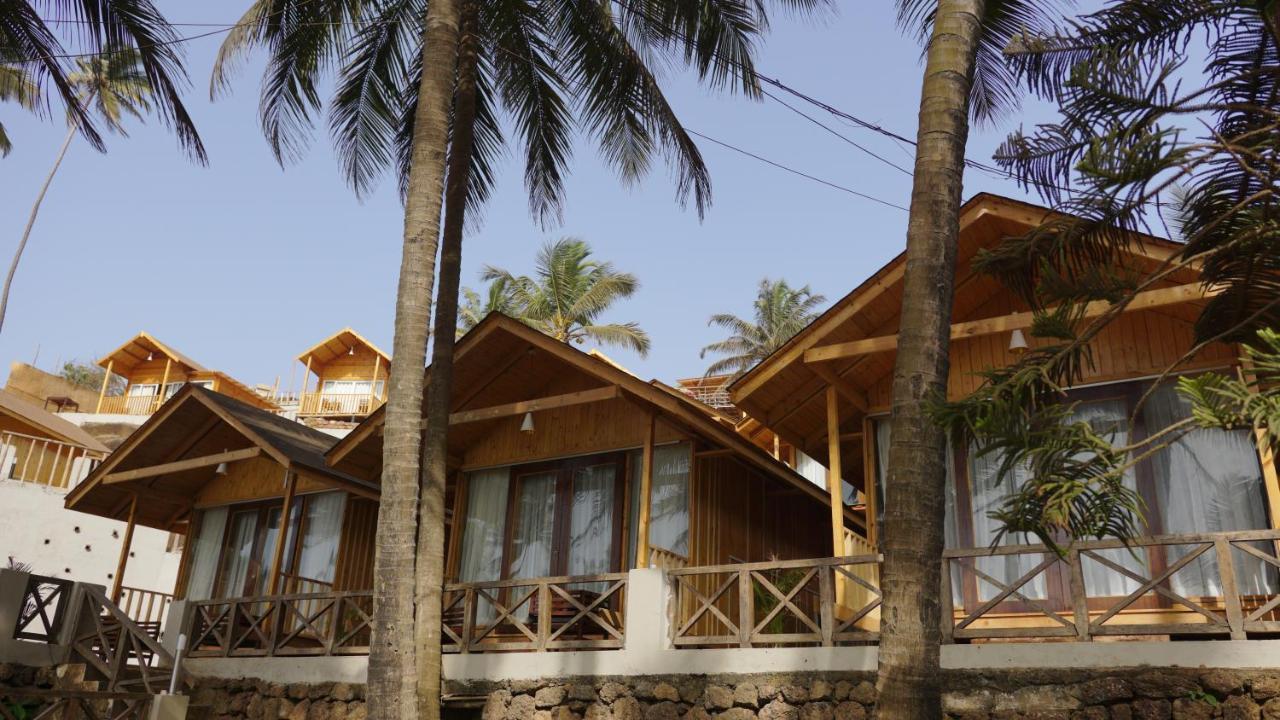 Larive Beach Resort Vagator Ngoại thất bức ảnh
